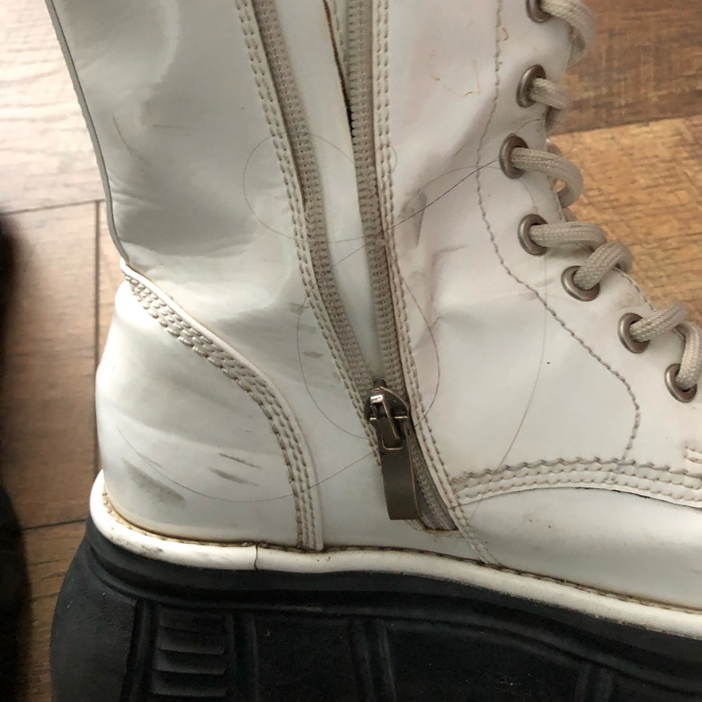 Women's White Platform Boots - Picture 4 of 6